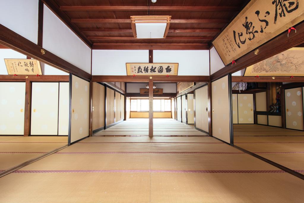 高野山 宿坊 熊谷寺 -Koyasan Shukubo Kumagaiji- Вакаяма Экстерьер фото