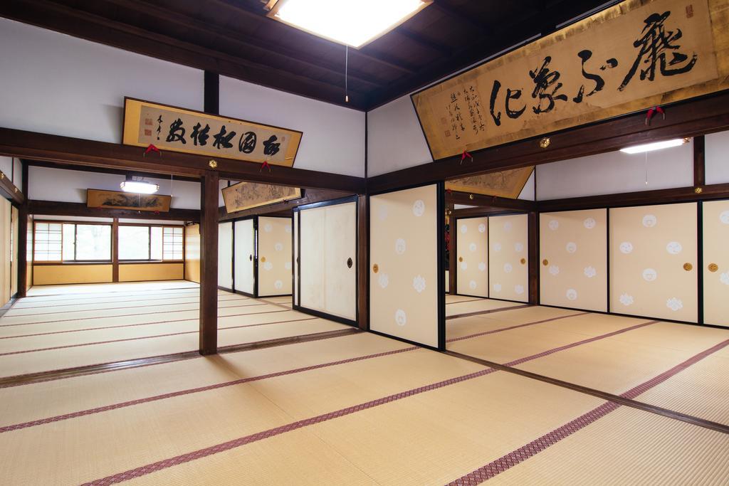 高野山 宿坊 熊谷寺 -Koyasan Shukubo Kumagaiji- Вакаяма Экстерьер фото